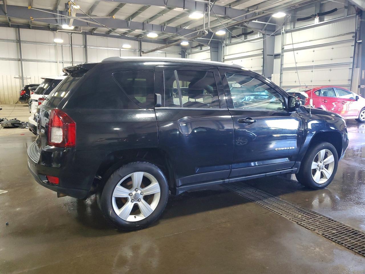 2016 Jeep Compass Latitude - Фото 3