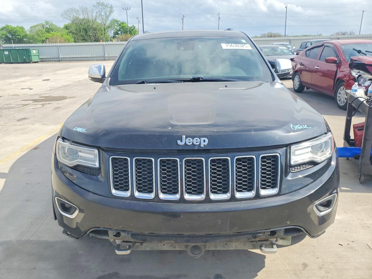 2014 Jeep Grand Cherokee Overland - Image 5