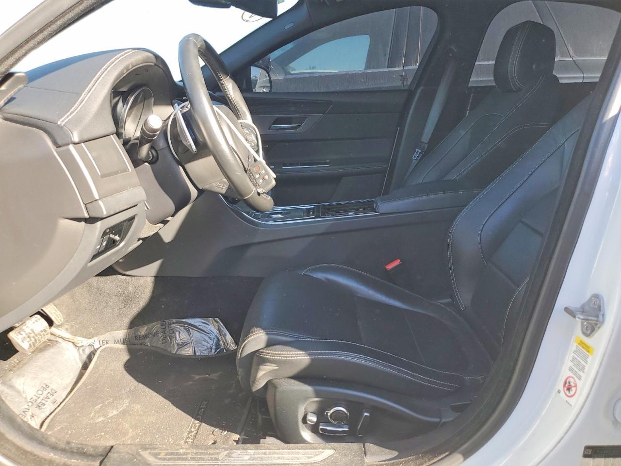 2018 Jaguar Xf S Awd V6 4D Sedan - Фото 7