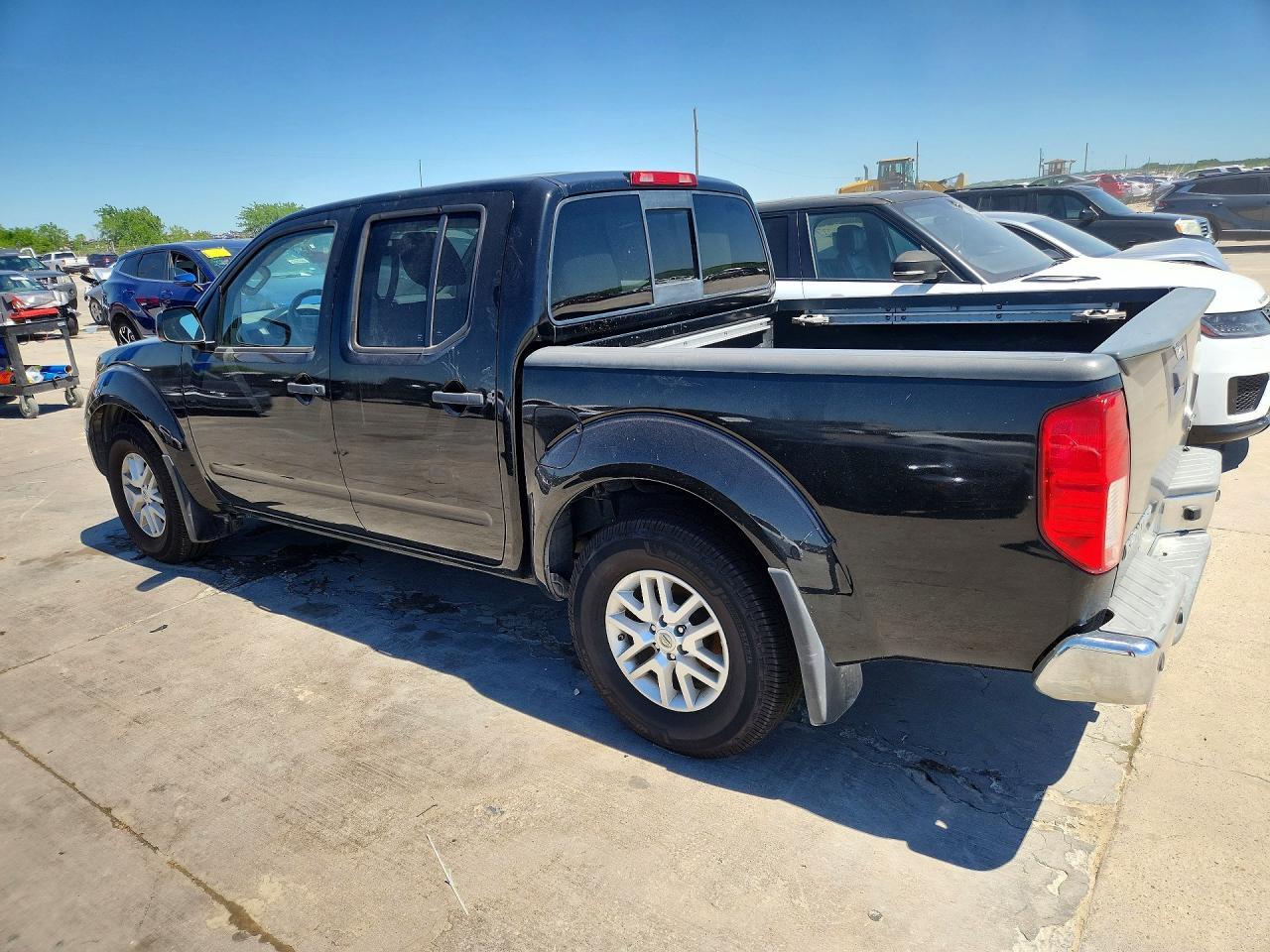 2017 Nissan Frontier Sv - Image 2