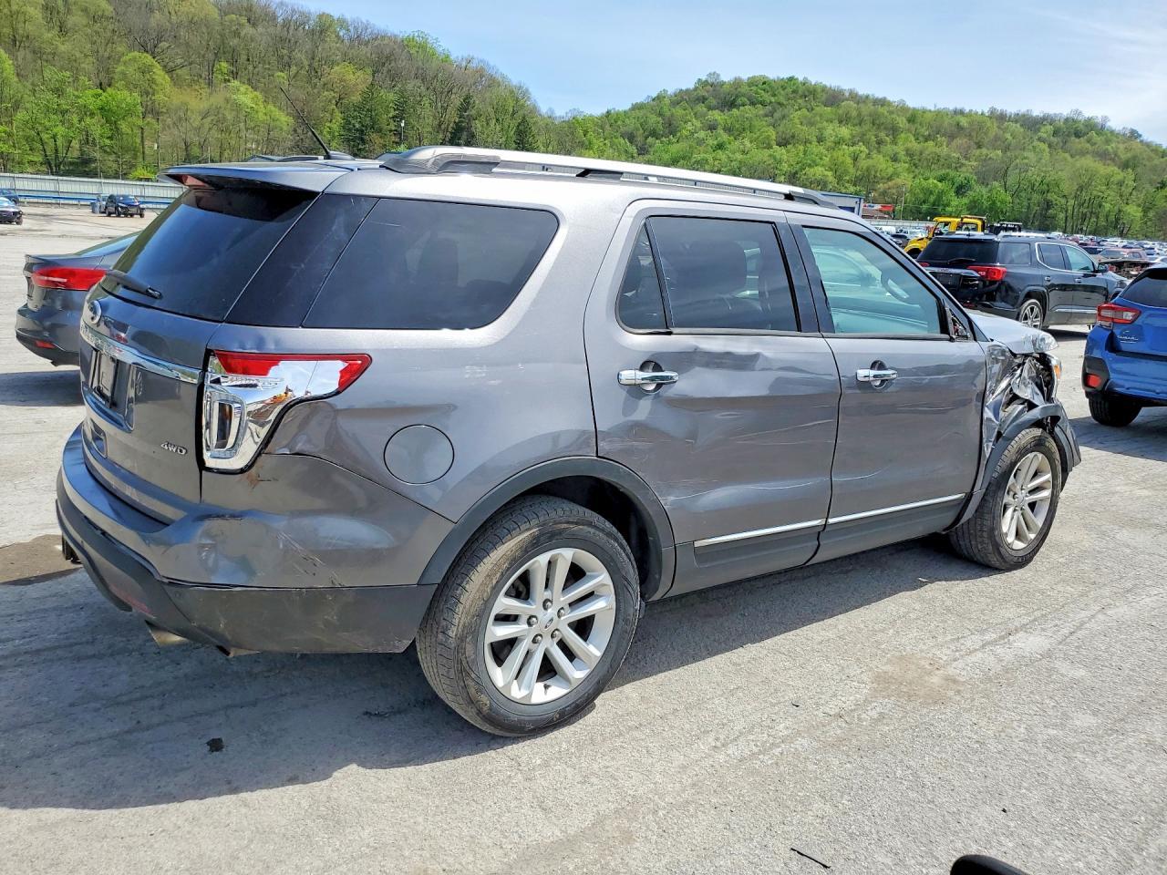 2014 Ford Explorer Xlt - Фото 3