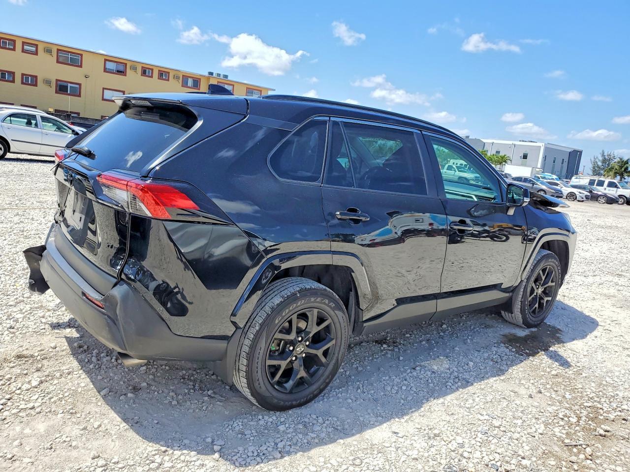 2024 Toyota Rav4 Xle - Фото 3