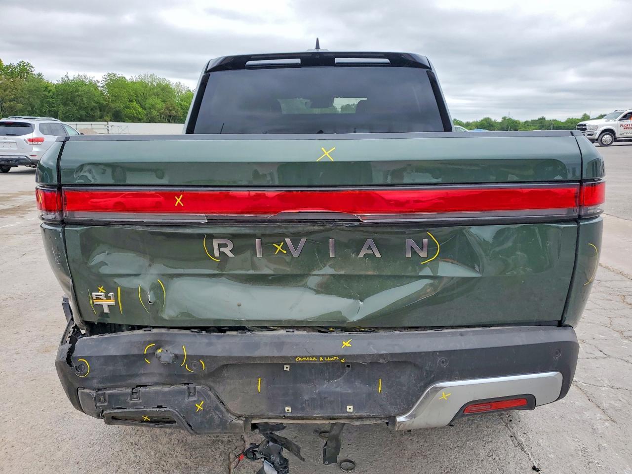 2023 Rivian R1T Adventure - Фото 6