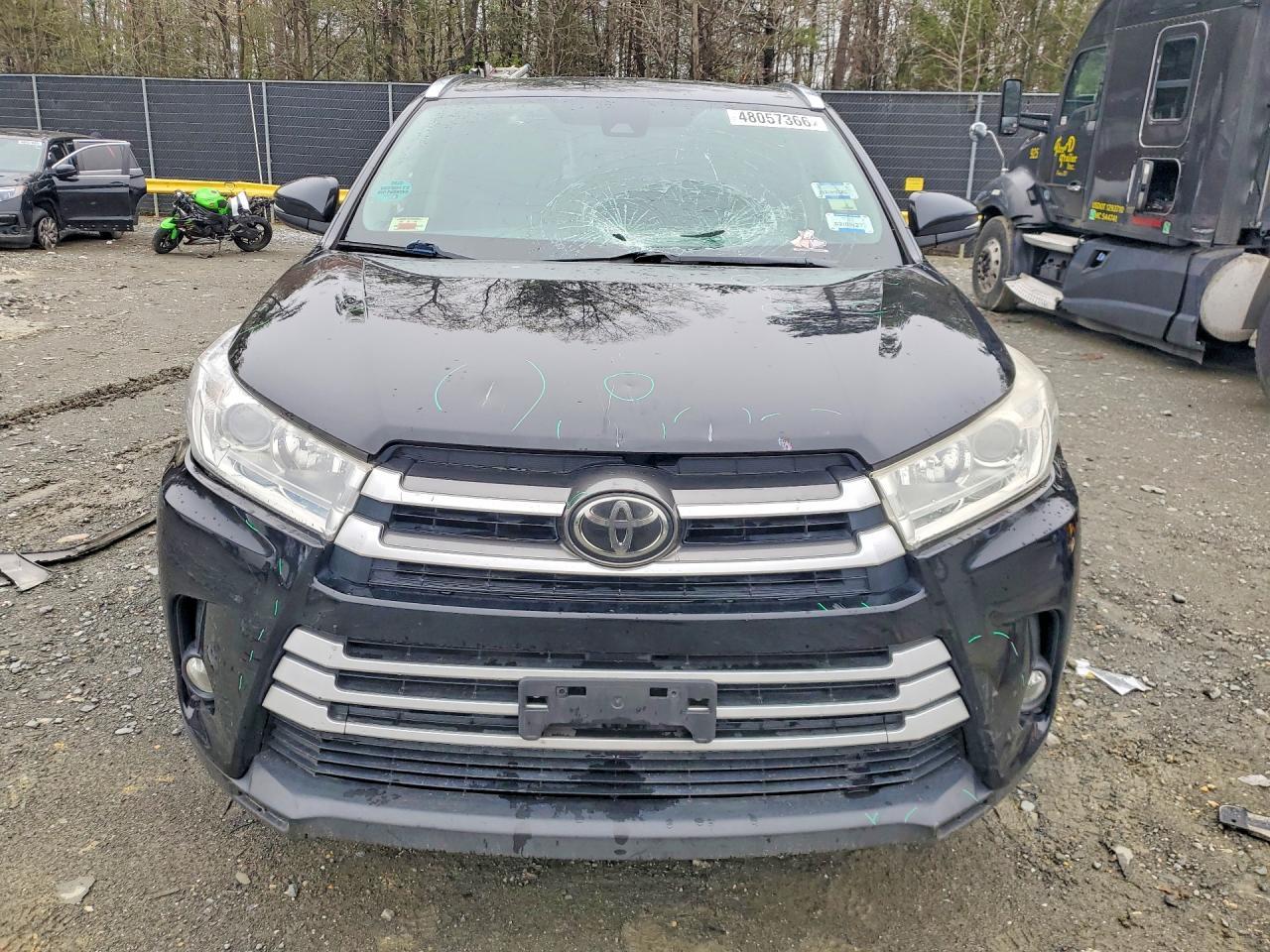 2017 Toyota Highlander Xle - Image 5
