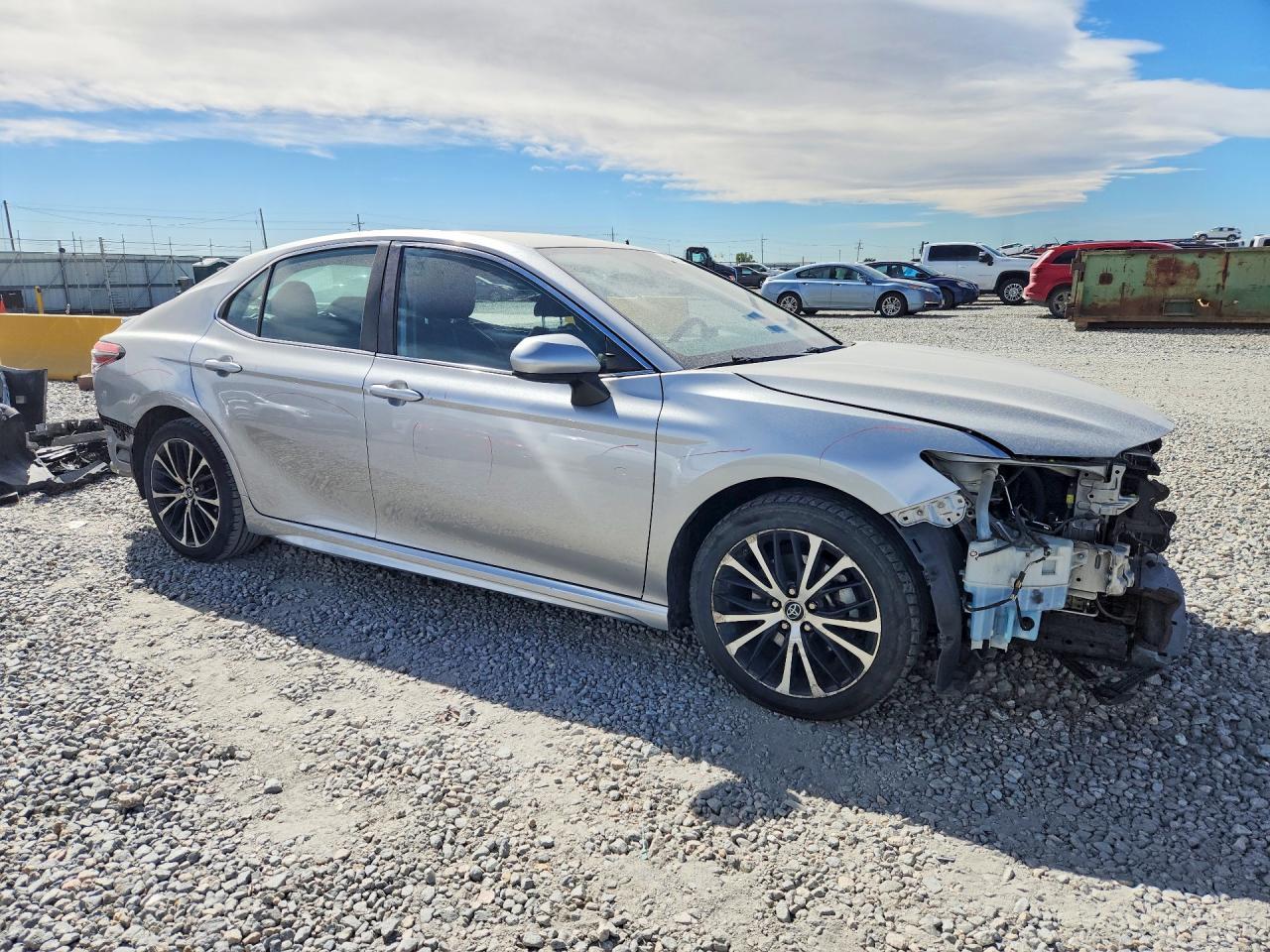 2019 Toyota Camry Se - Фото 4