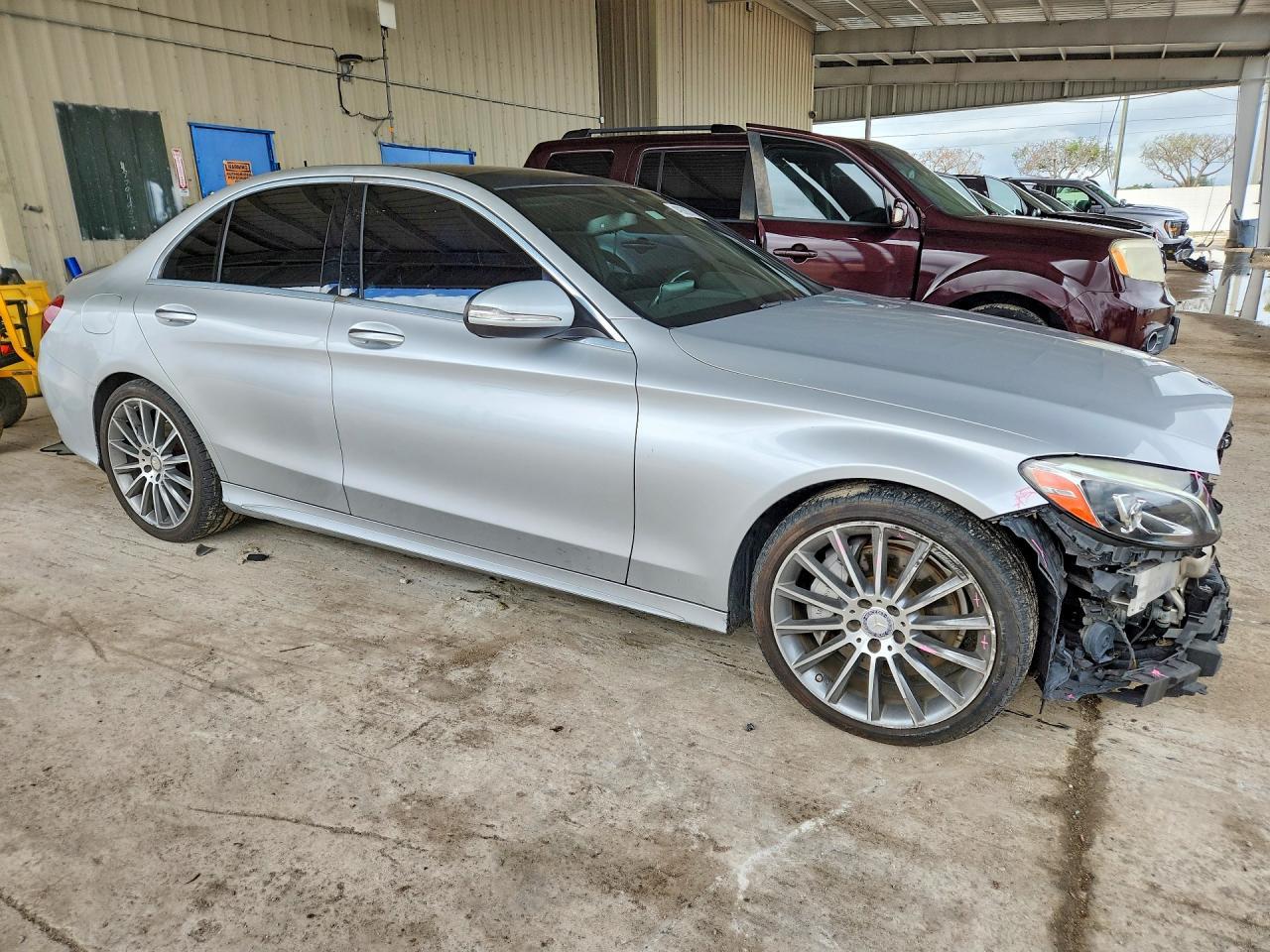 2015 Mercedes-Benz C 300 - Фото 4