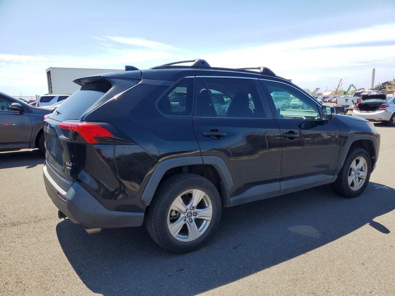 2019 Toyota Rav4 Xle - Фото 3