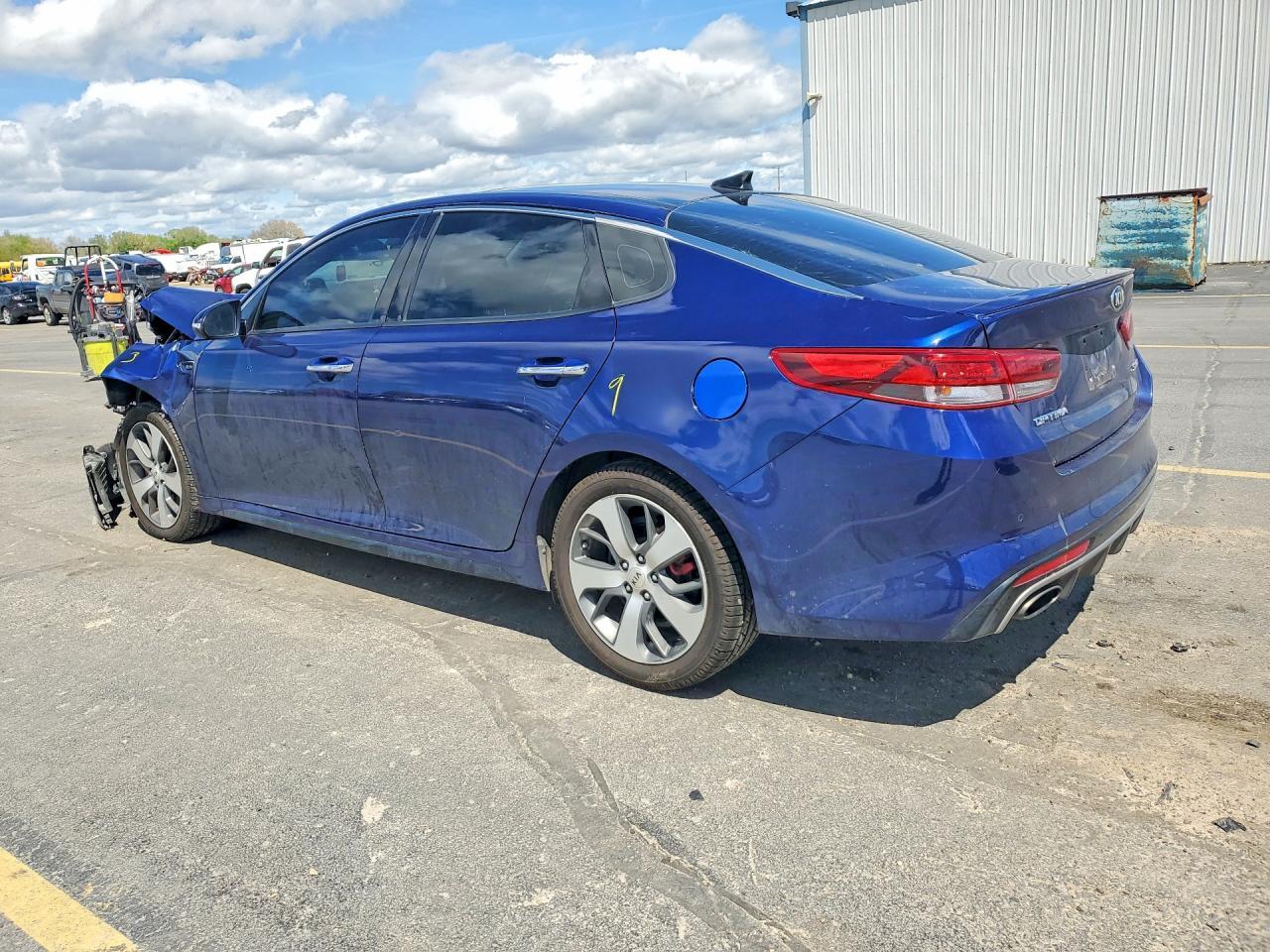 2017 Kia Optima - Фото 2