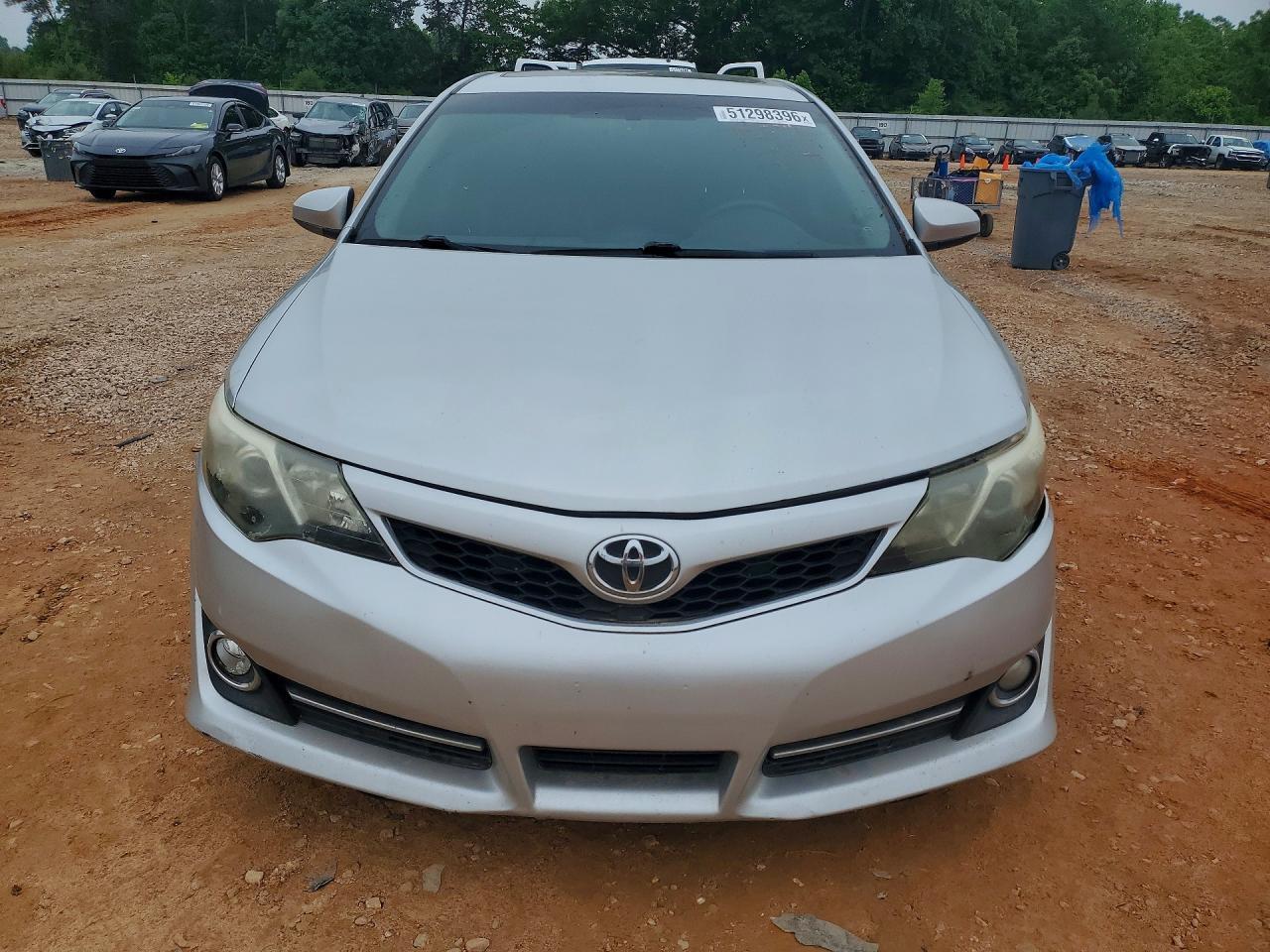 2014 Toyota Camry Se - Image 5