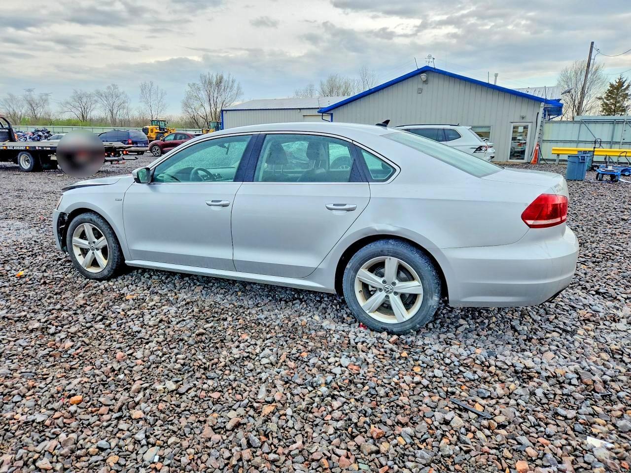 2015 Volkswagen Passat S - Image 2