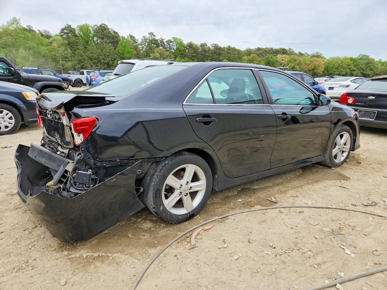 2013 Toyota Camry Se - Image 3