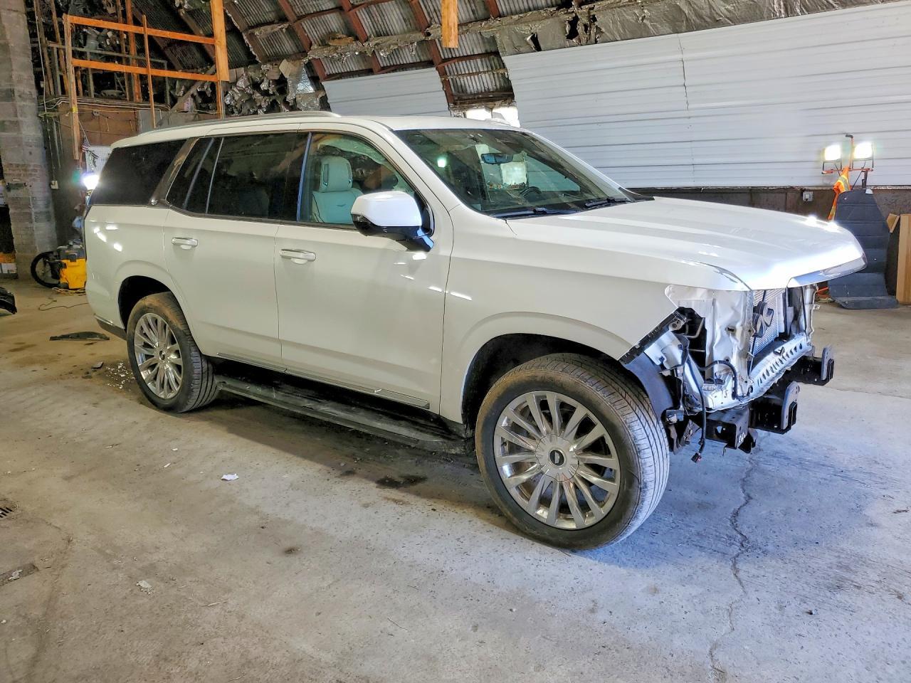 2021 Cadillac Escalade Premium Luxury - Фото 4