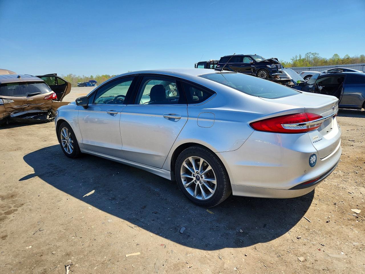 2017 Ford Fusion Se - Image 2