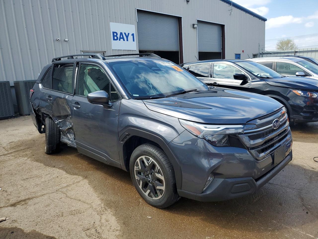 2025 Subaru Forester Premium - Фото 4