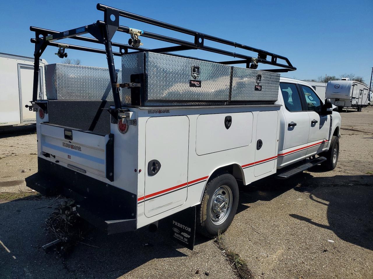 2024 Ford F250 Super Duty Utility / Service Truck - Image 3