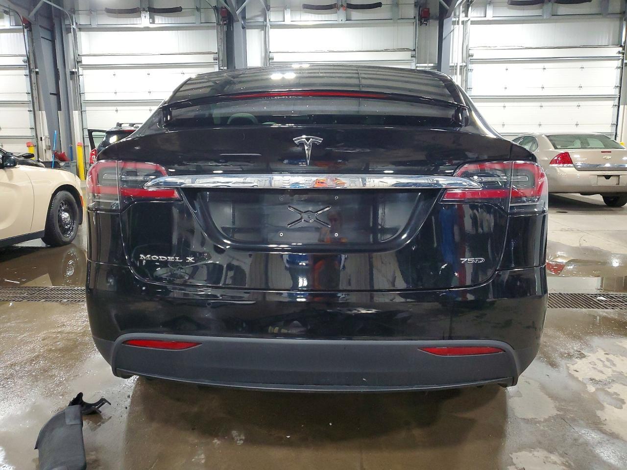 2018 Tesla Model X - Фото 6