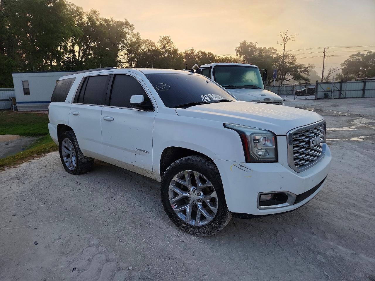 2015 GMC Yukon Slt - Image 4