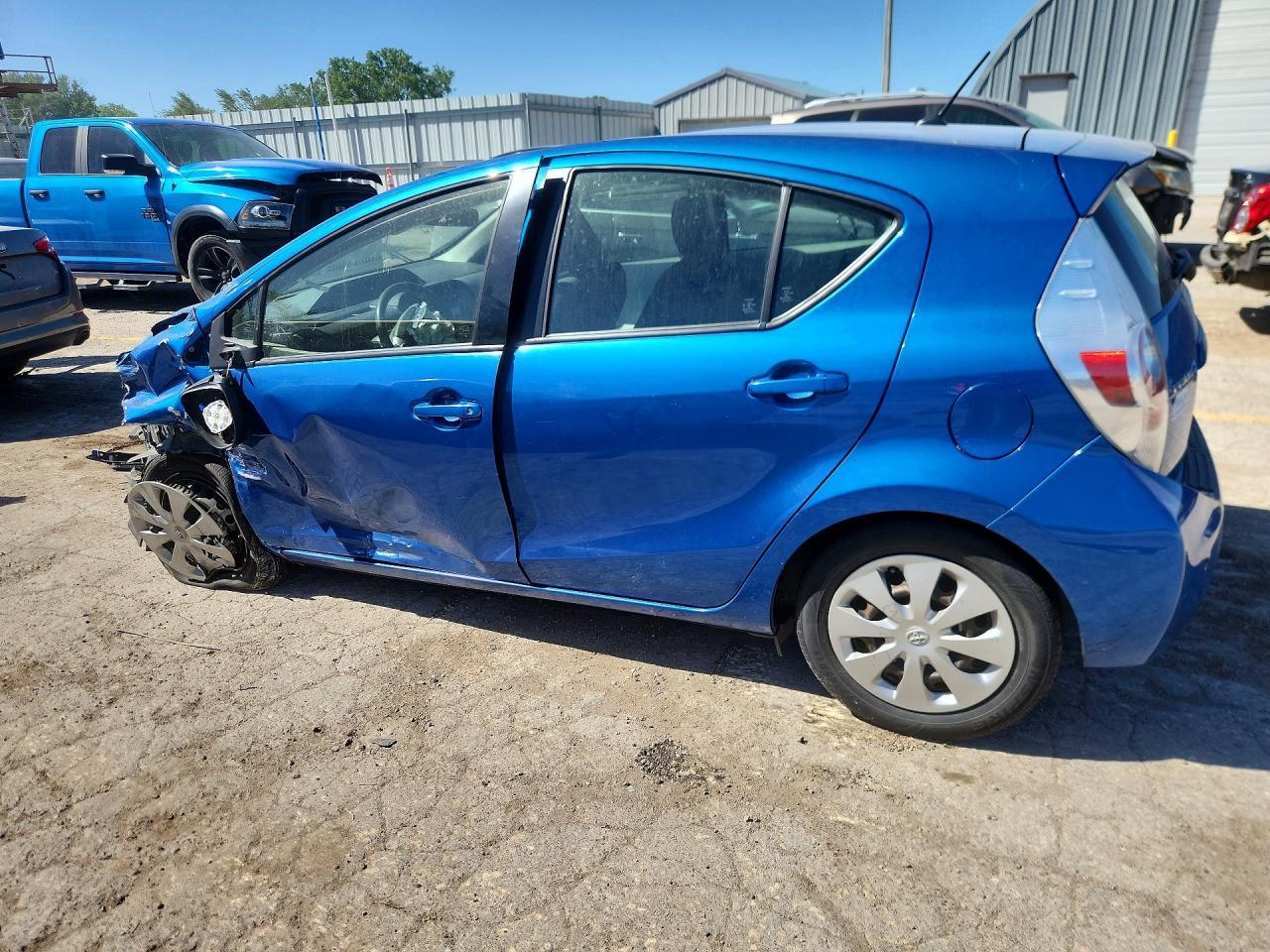 2014 Toyota Prius Hybrid 5D 2Wd - Фото 2