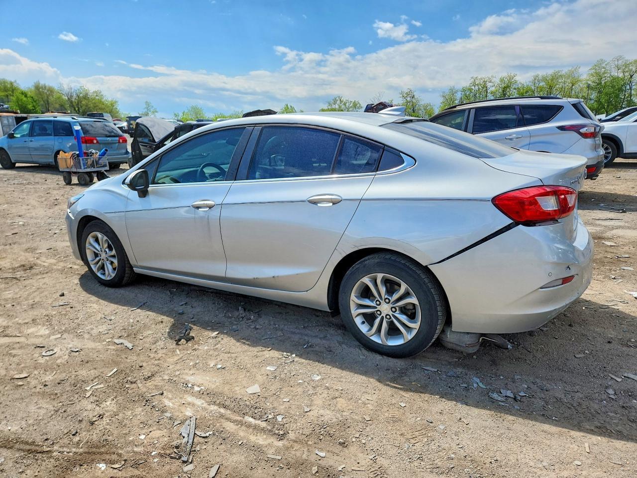 2019 Chevrolet Cruze Lt - Фото 2