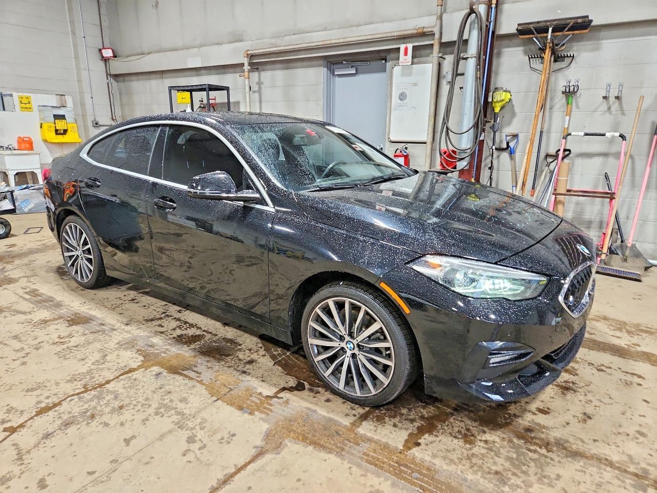 2021 BMW 228Xi - Фото 4