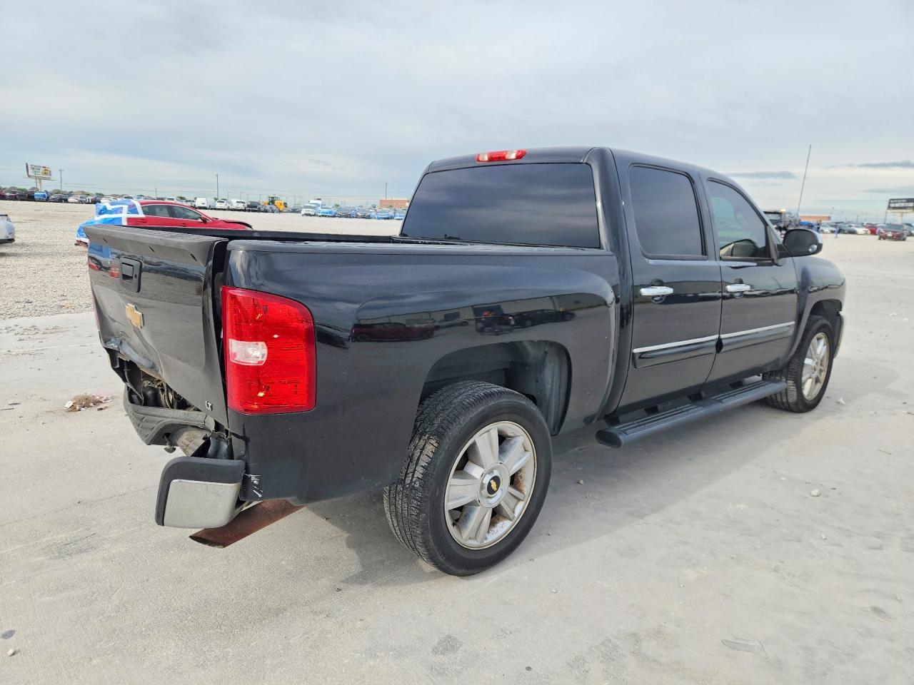 2013 Chevrolet Silverado C1500 Lt - Image 3