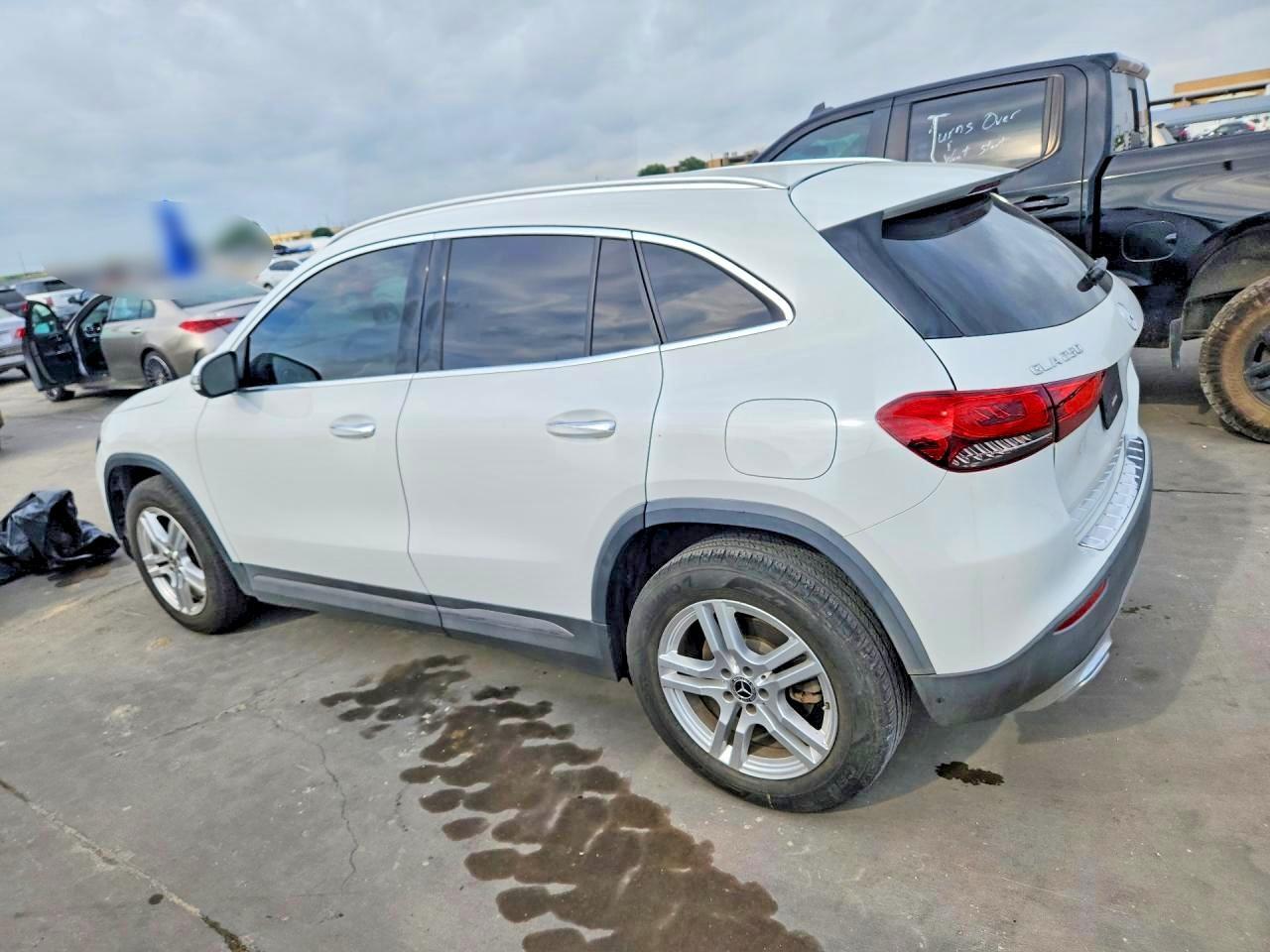 2021 Mercedes-Benz Gla 250 - Image 2