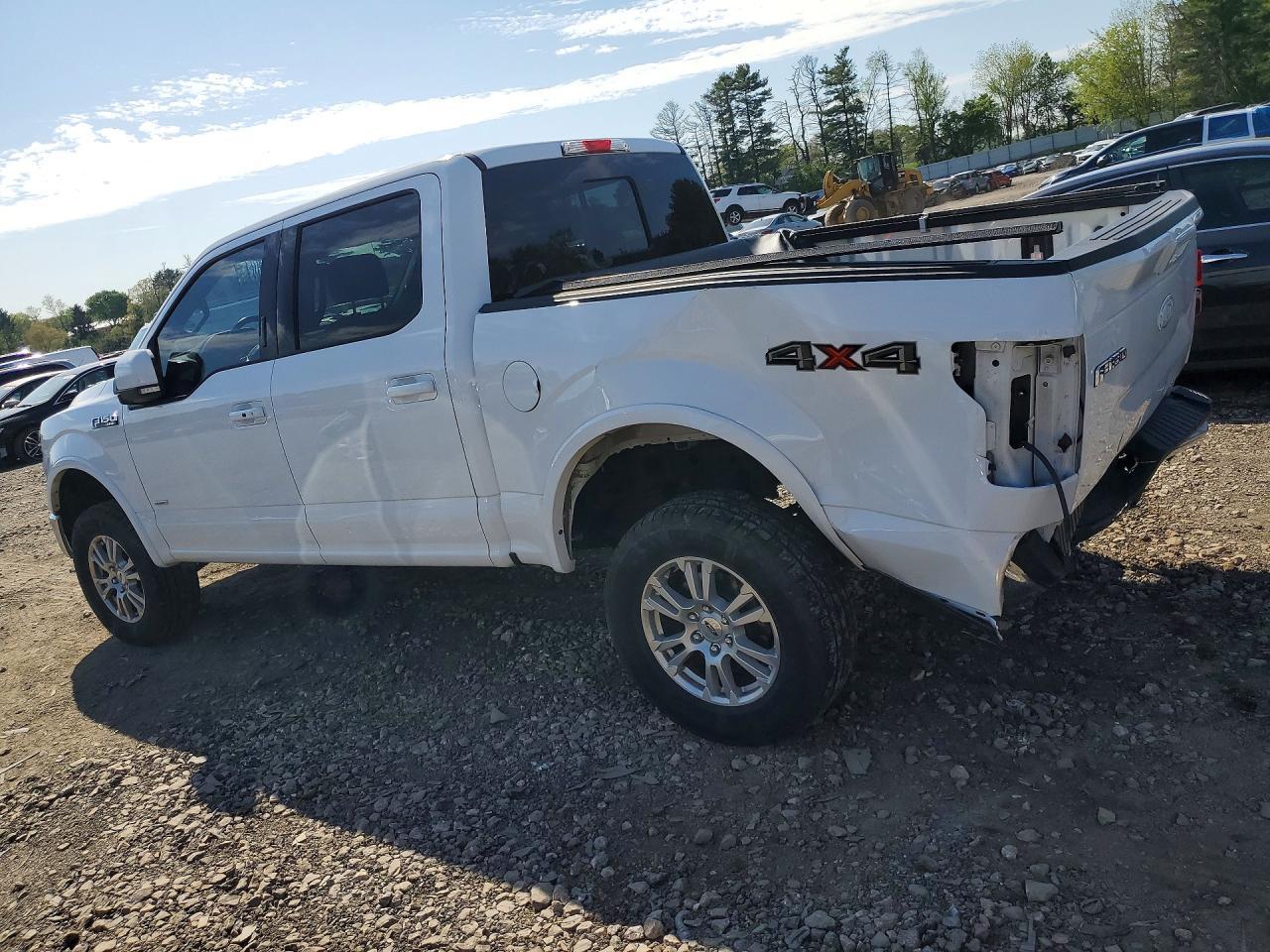 2017 Ford F150 Supercrew - Фото 2