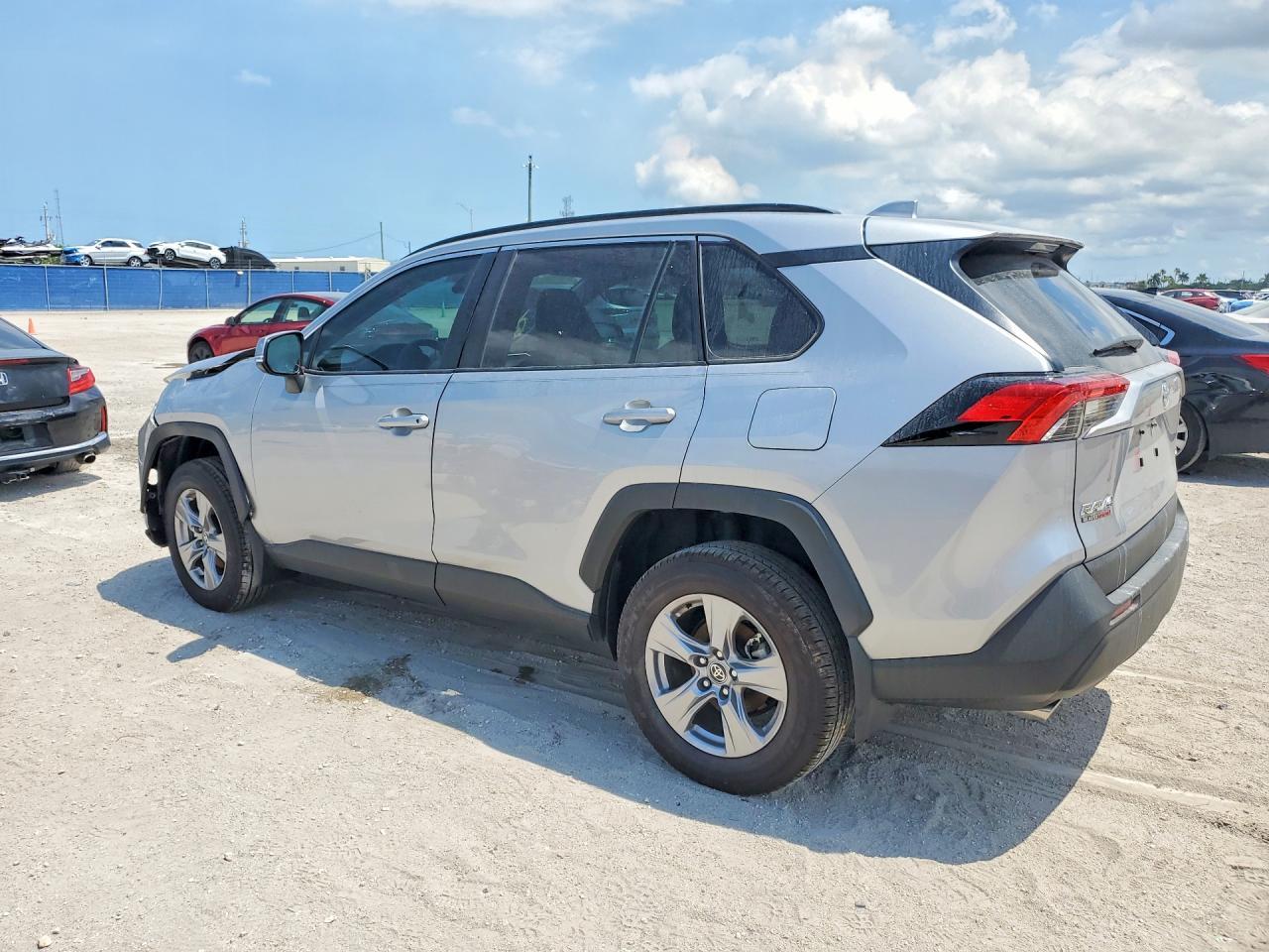 2025 Toyota Rav4 Xle - Фото 2