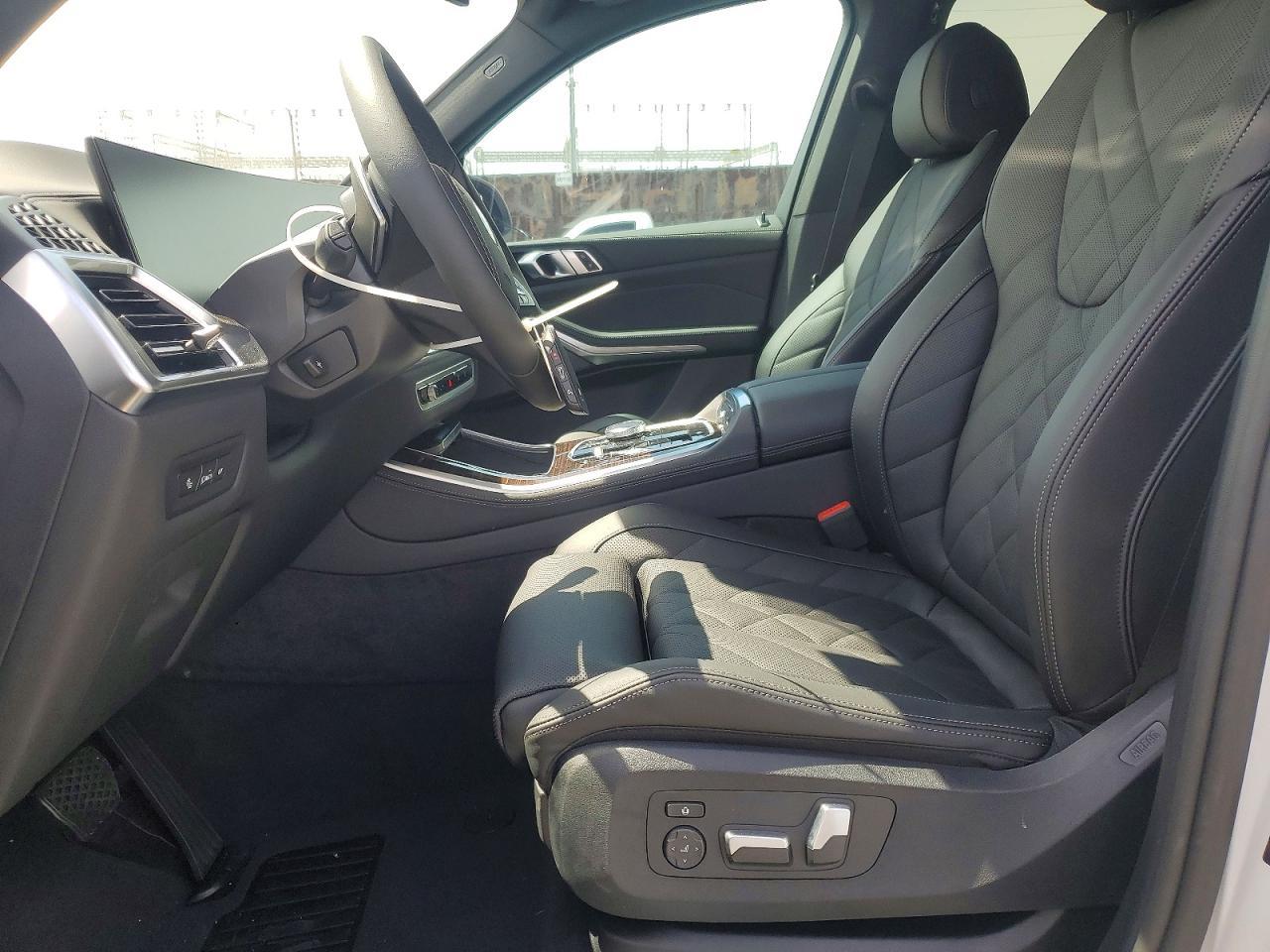 2026 BMW X5 xDrive40I - Image 7