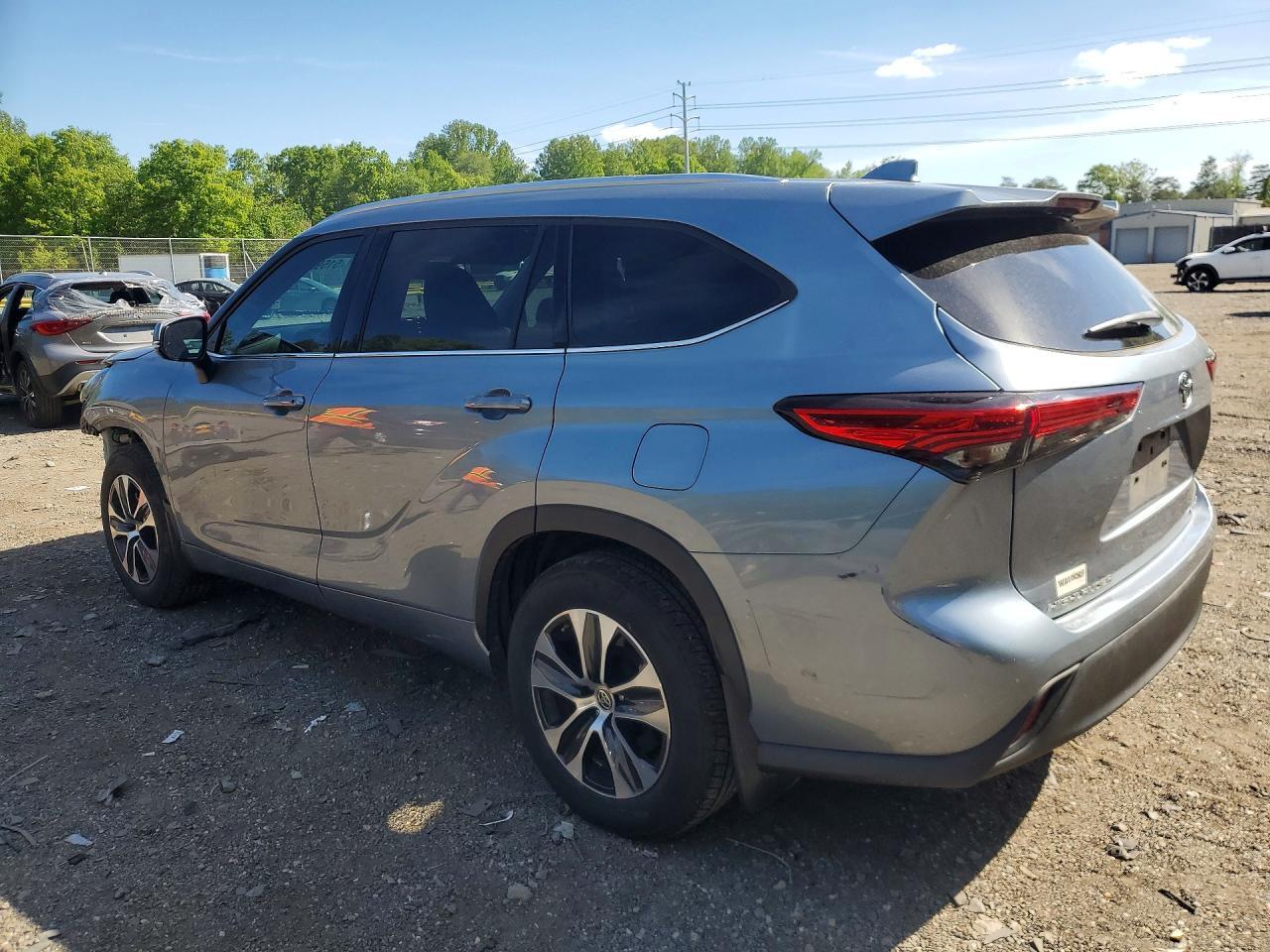 2021 Toyota Highlander Xle - Фото 2