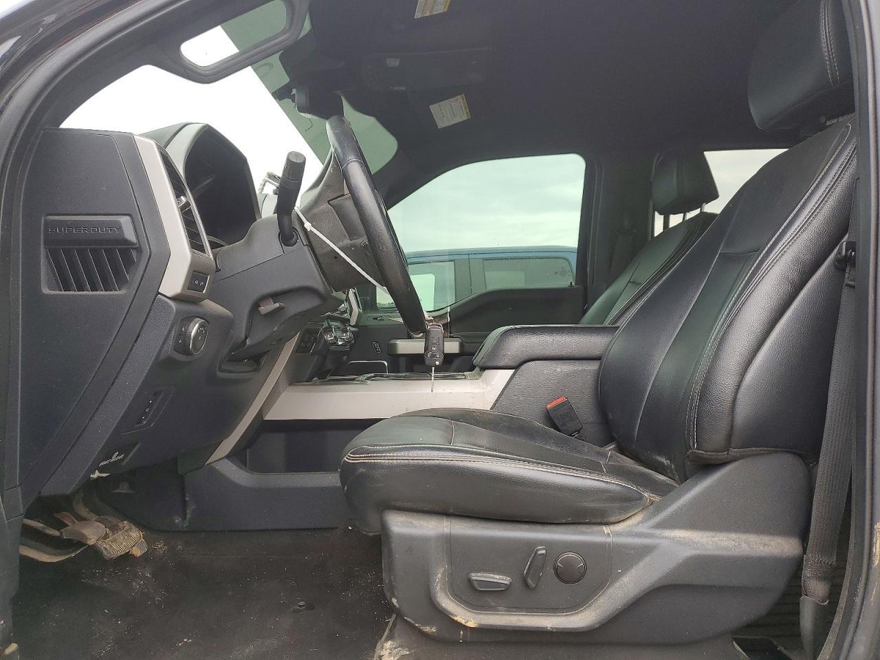 2022 Ford F250 Super Duty - Image 7