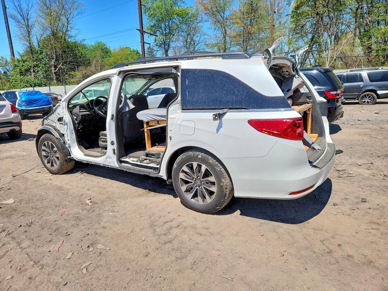 2024 Honda Odyssey Exl - Image 2