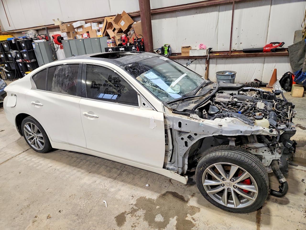 2016 Infiniti Q50 2.0T - Фото 4