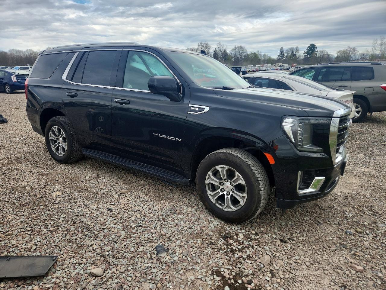 2022 GMC Yukon Sle - Фото 4