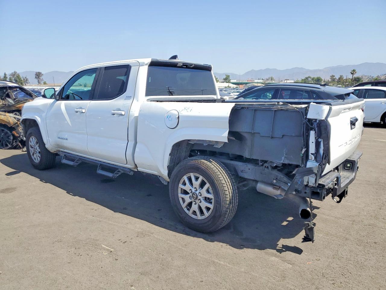 2025 Toyota Tacoma Sr5 - Фото 2