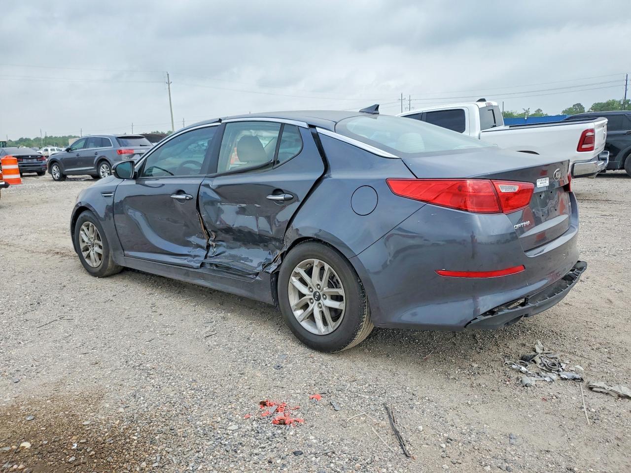2015 Kia Optima 4D Lx - Image 2