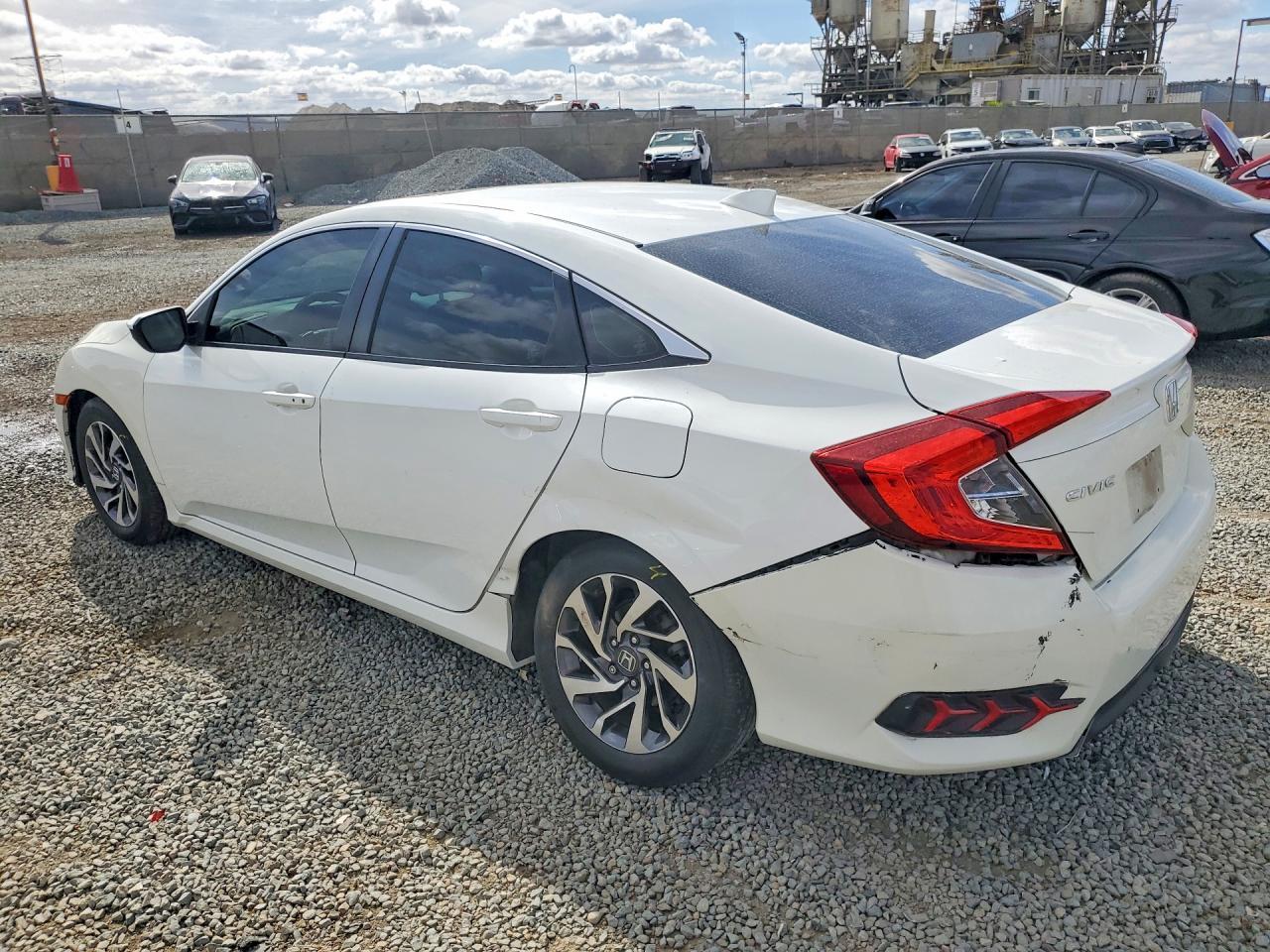 2018 Honda Civic Ex - Фото 2