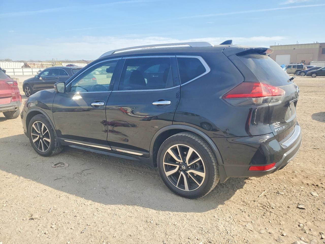 2018 Nissan Rogue S - Фото 2