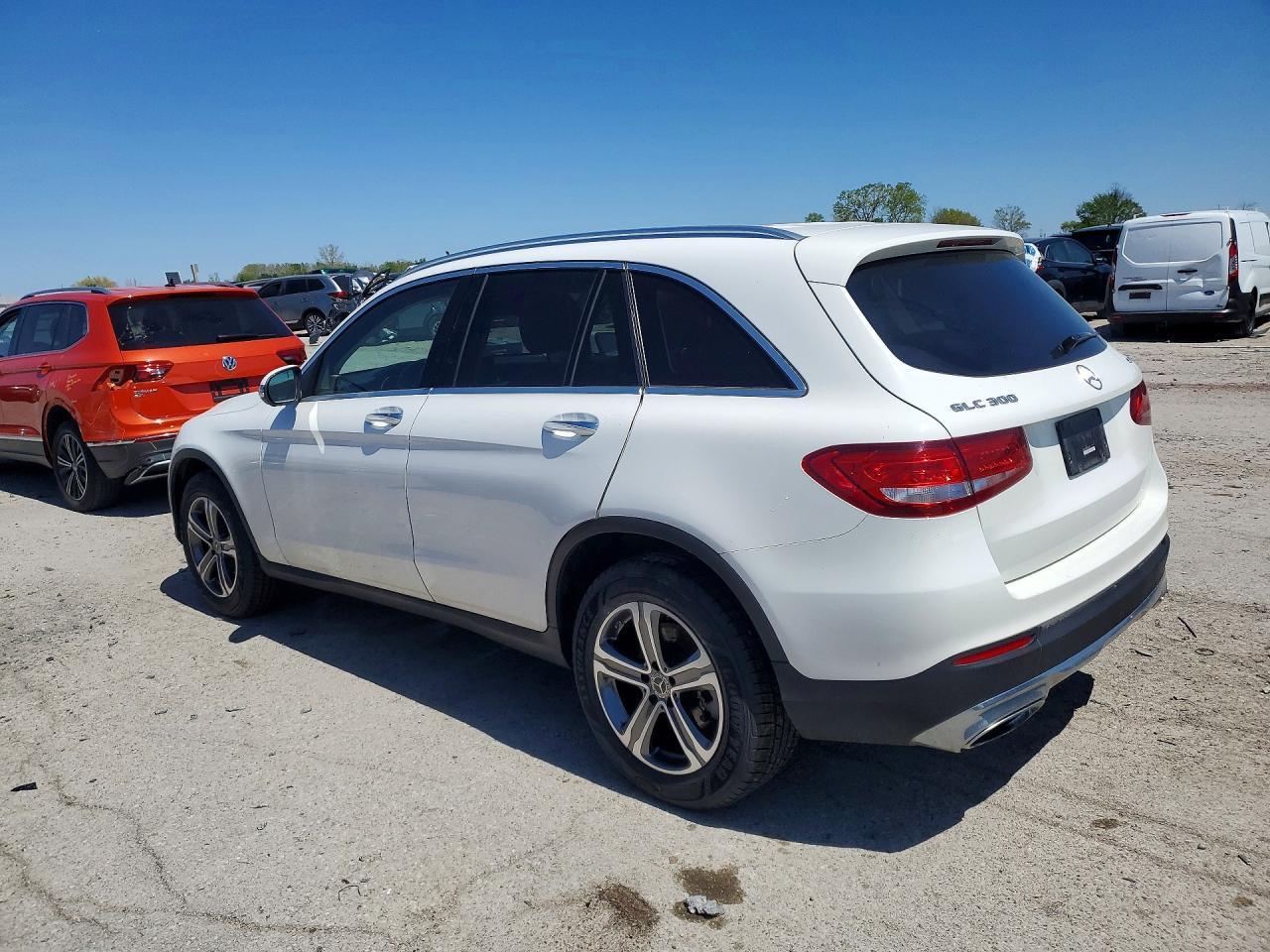 2018 Mercedes-Benz Glc 300 4Matic - Image 2