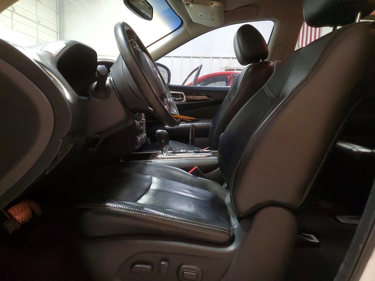 2013 Nissan Pathfinder S - Image 7