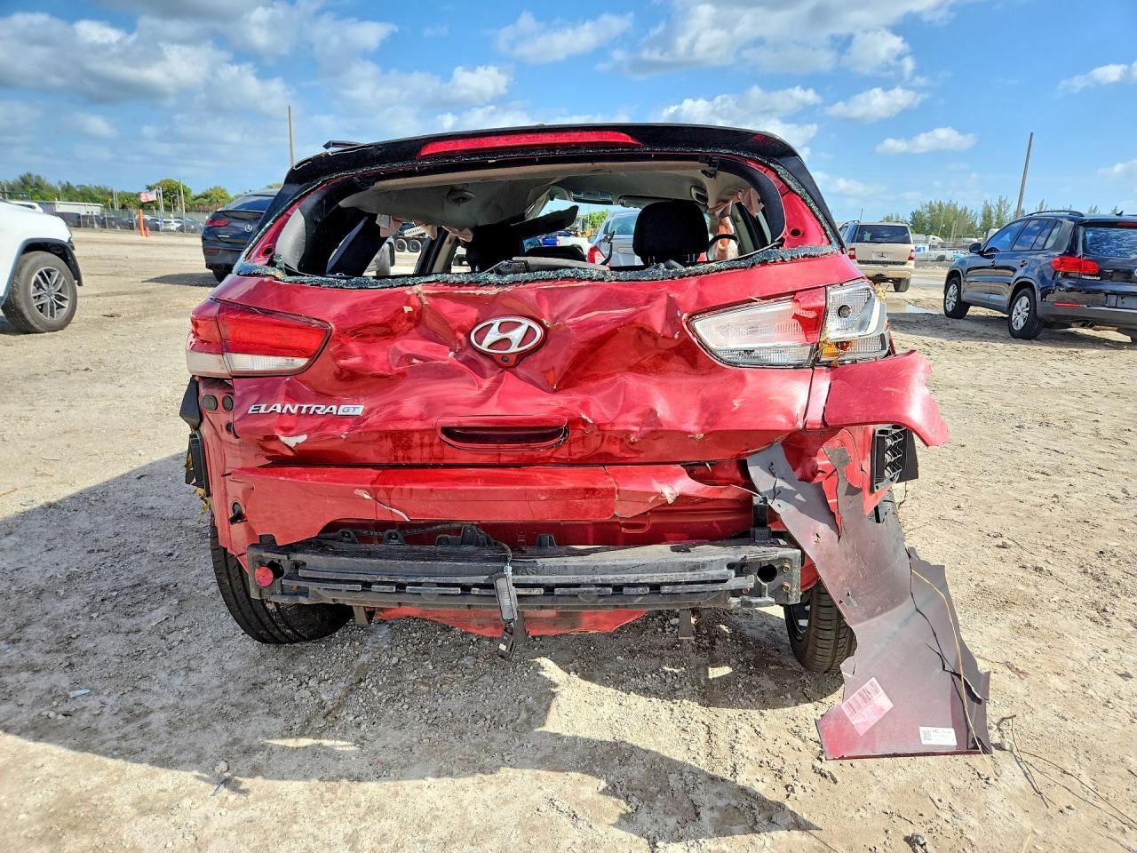 2018 Hyundai Elantra Gt Base - Image 6