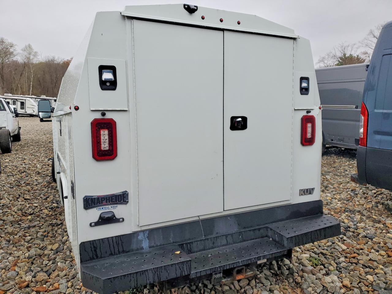 2023 Chevrolet Express G3500 - Фото 6