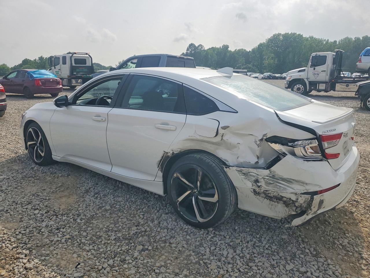 2018 Honda Accord Sport - Image 2