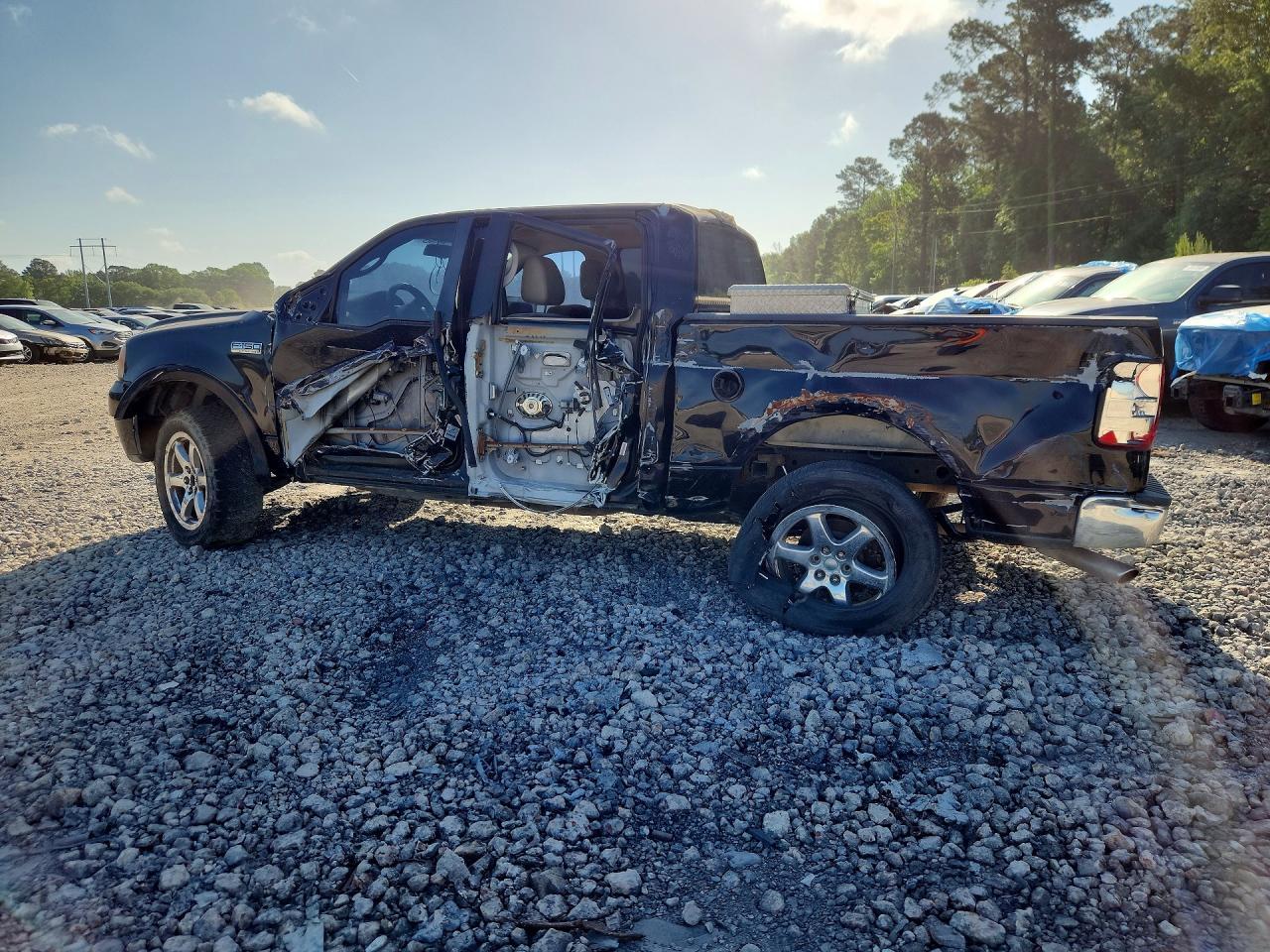 2006 Ford F150 Supercrew - Image 2