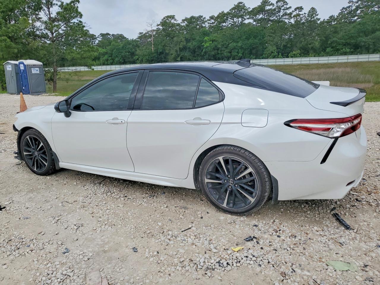 2019 Toyota Camry Xse - Фото 2