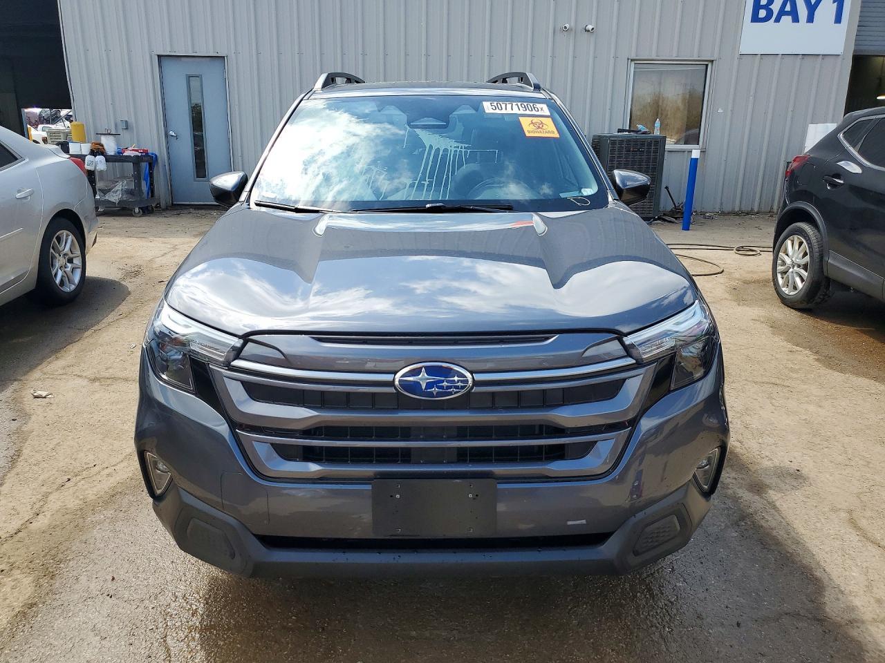 2025 Subaru Forester Premium - Фото 5