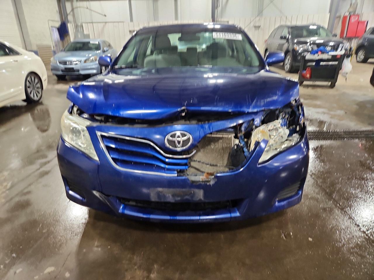 2011 Toyota Camry - Image 5