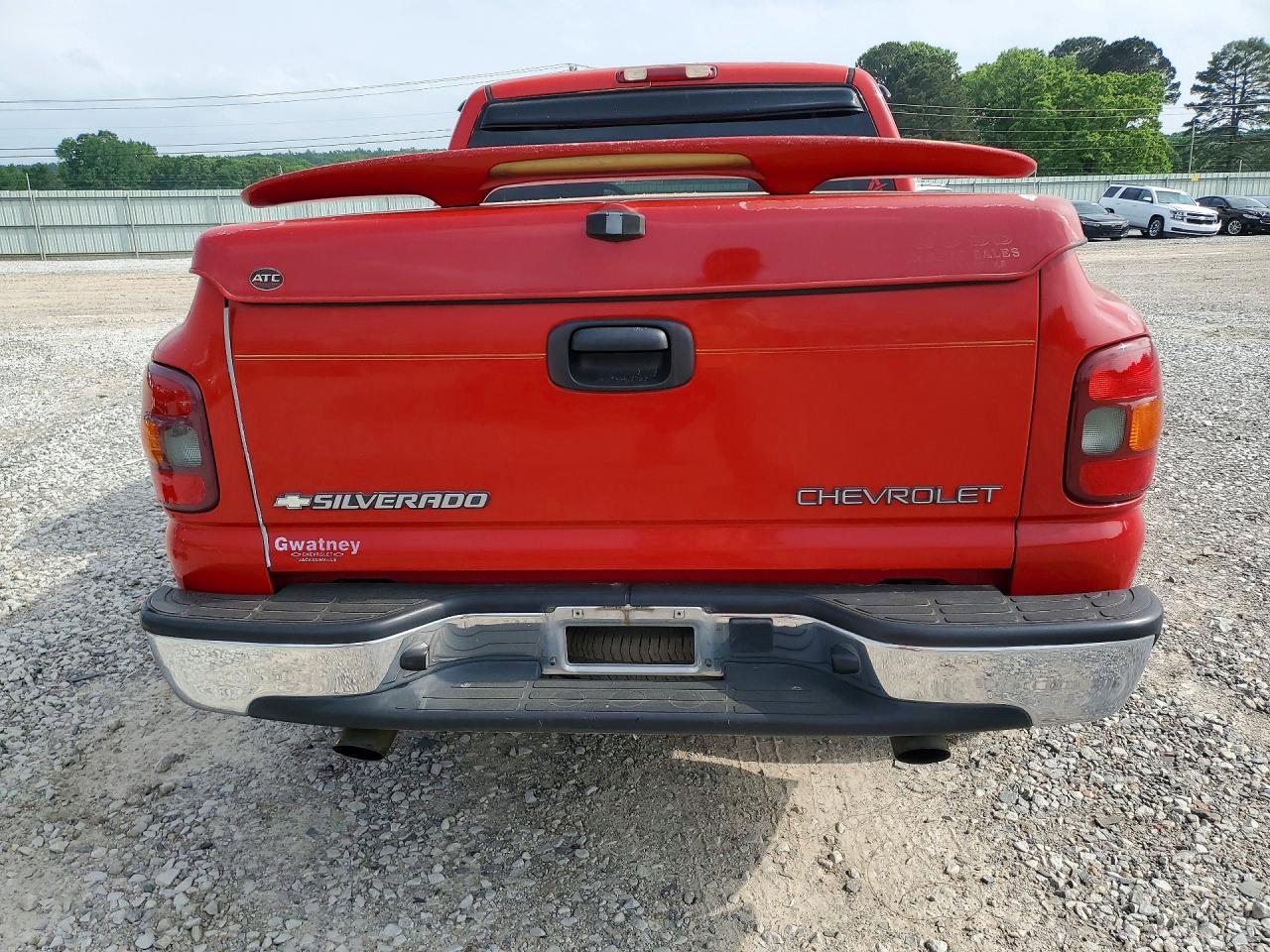 2002 Chevrolet Silverado C1500 - Image 6