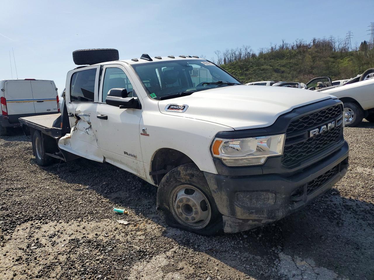 2020 Ram 3500 Flatbed Truck - Фото 4