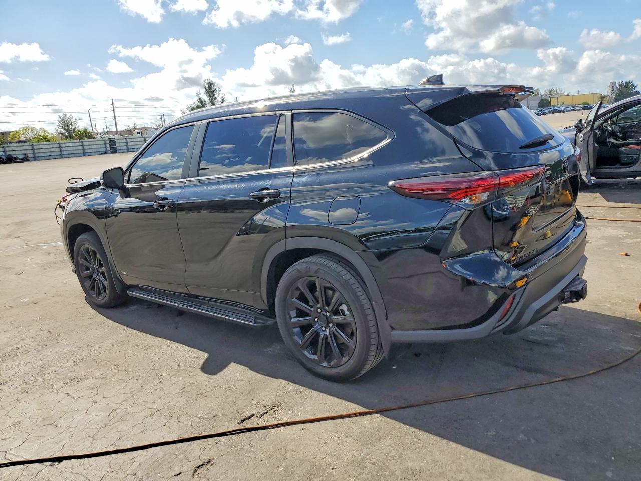 2025 Toyota Highlander Hybrid Xle - Фото 2